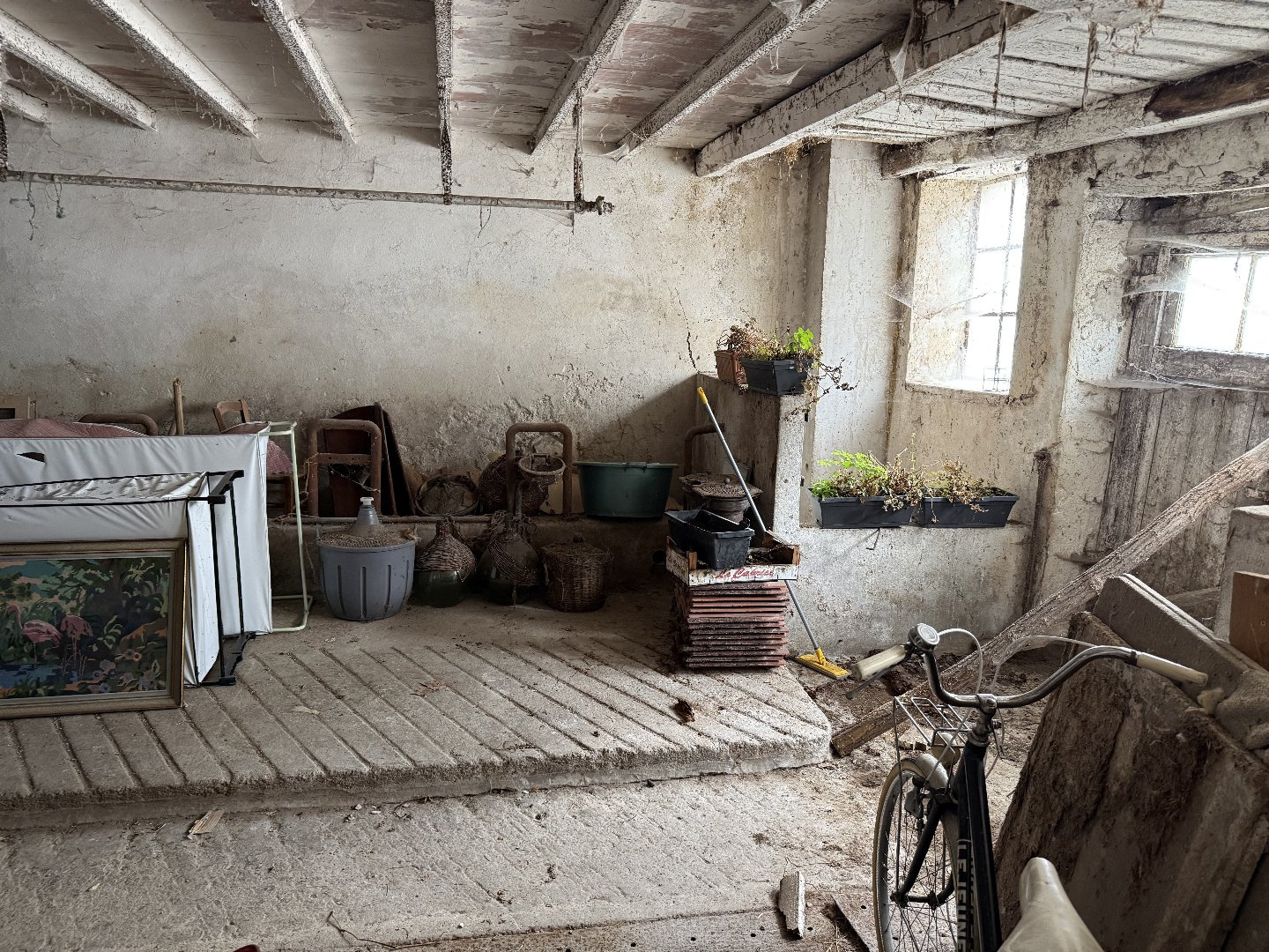 Immeuble à vendre à St jean le vieux, 100 m², 1 pièce – photo 2 sur 9