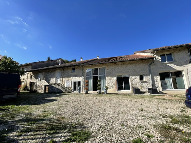 Maison à vendre à St martin du mont, 342 m², 10 pièces – photo 1 sur 13